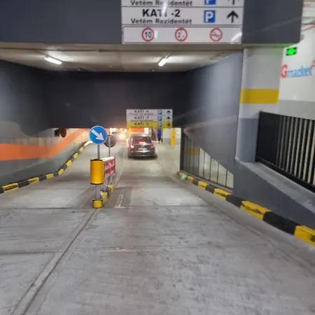 Albania Haven 14b * Tirana