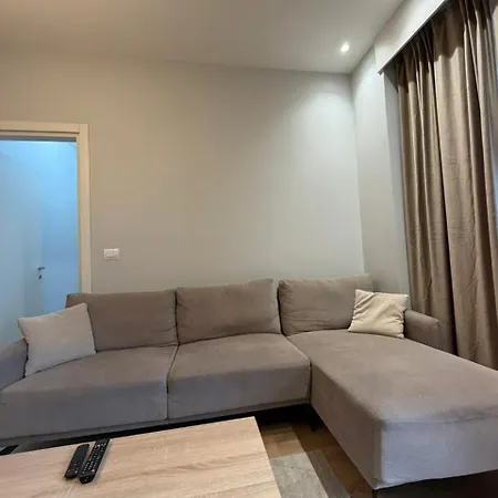 דירה Luxury Garden Building Apartment 14Th Floor City Center Tirana *