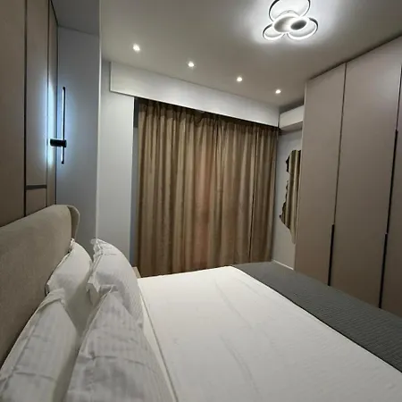 Luxury Garden Building Apartment 14Th Floor City Center Tirana *