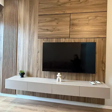 Luxury Garden Building Apartment 14Th Floor City Center Tirana *
