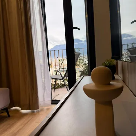 Luxury Garden Building Apartment 14Th Floor City Center Tirana *