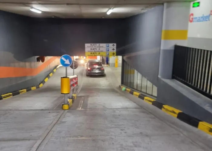 Albania Haven 14b * Tirana